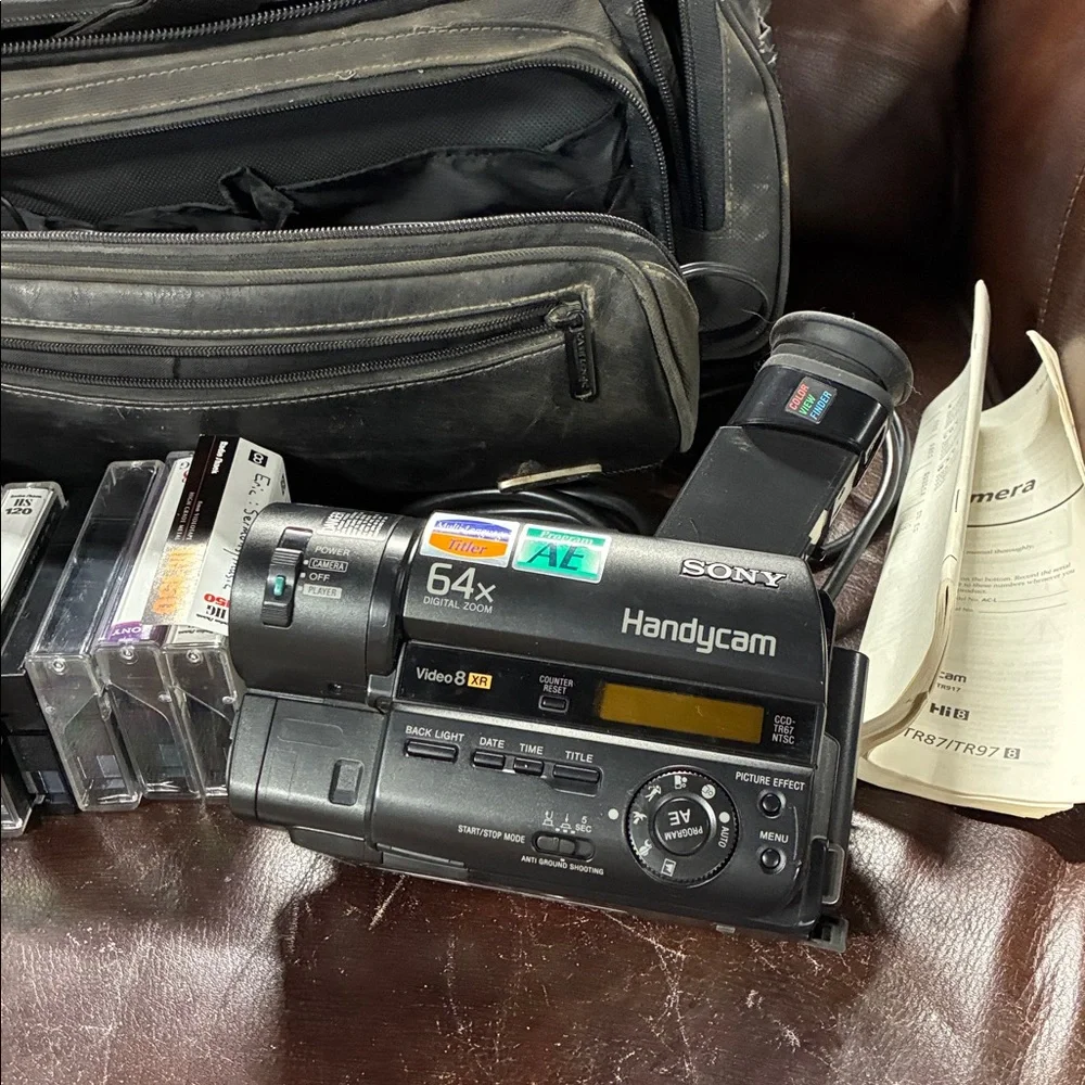 VTG 1998 Sony Handycam Video Camera Recorder